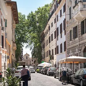 Apartment A Casa Di Miranda, Rome